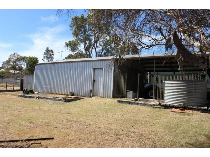 257 Allingham Street, Kangaroo Flat VIC 3555