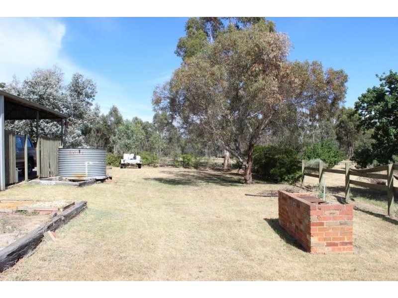 257 Allingham Street, Kangaroo Flat VIC 3555