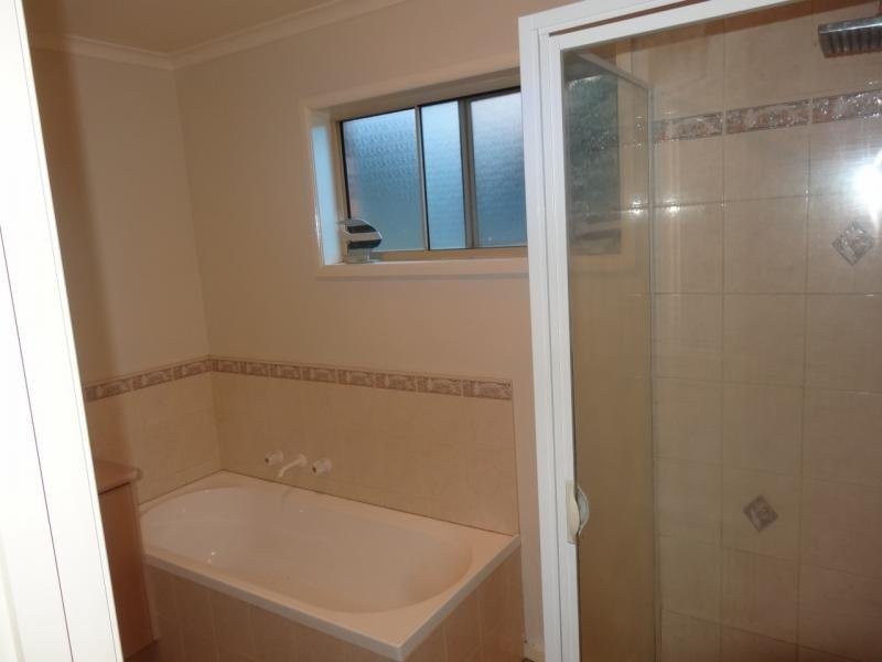 30 Hope Street, Kangaroo Flat VIC 3555