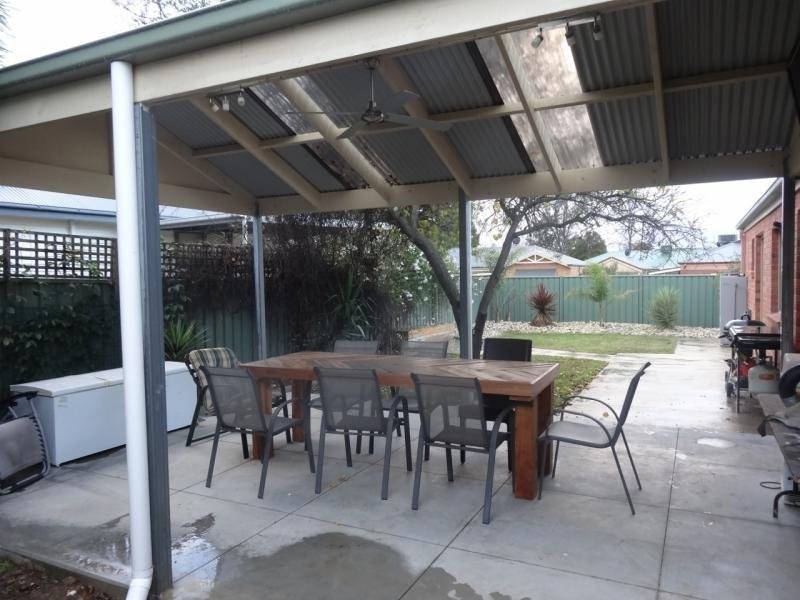 30 Hope Street, Kangaroo Flat VIC 3555