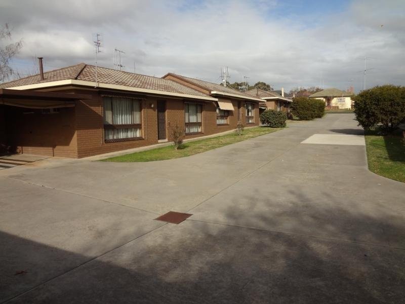 4/27 Nish Street, Flora Hill VIC 3550