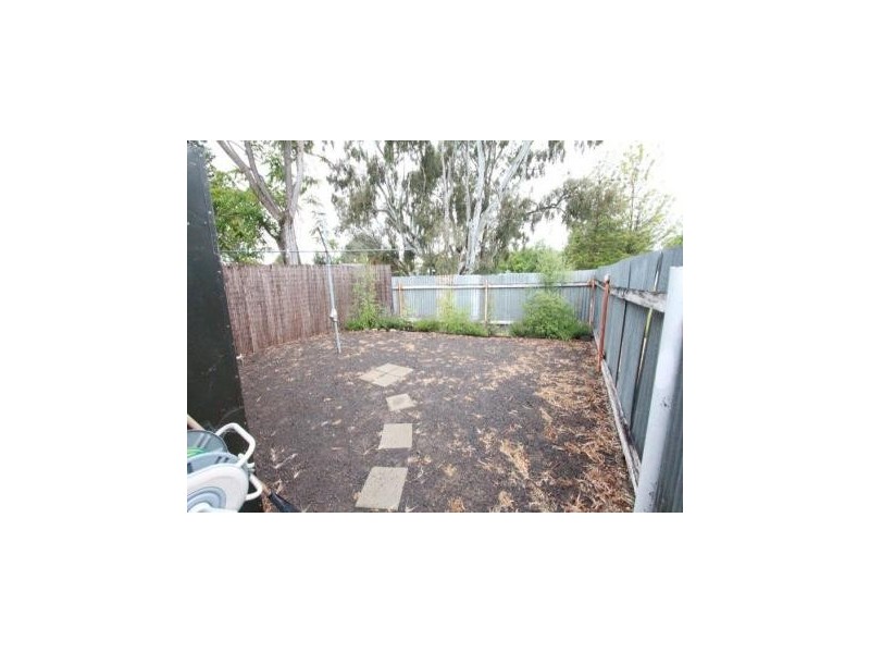 5/3B Spring Gully Road, Quarry Hill VIC 3550
