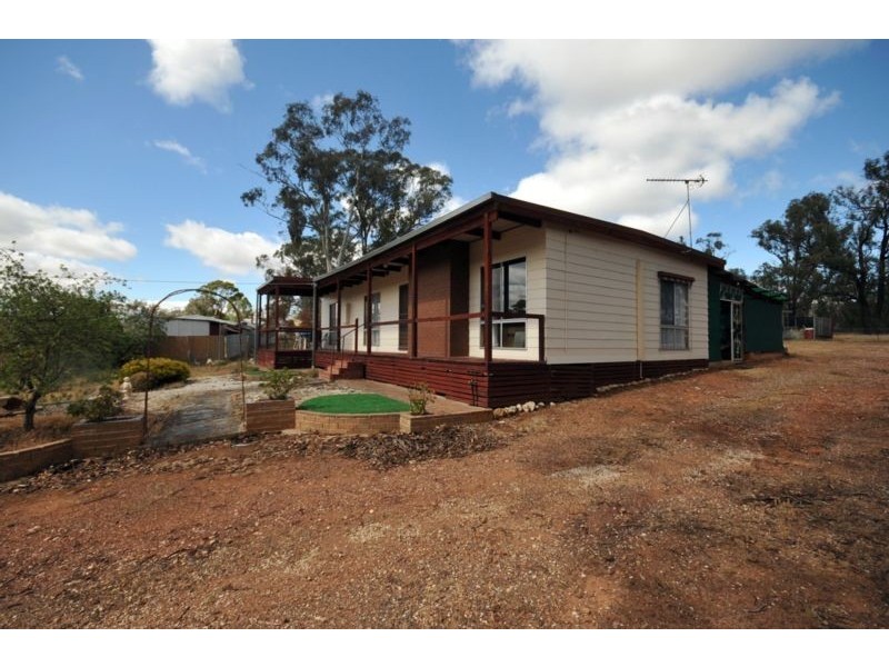 25 Gladstone Street, Tarnagulla VIC 3551