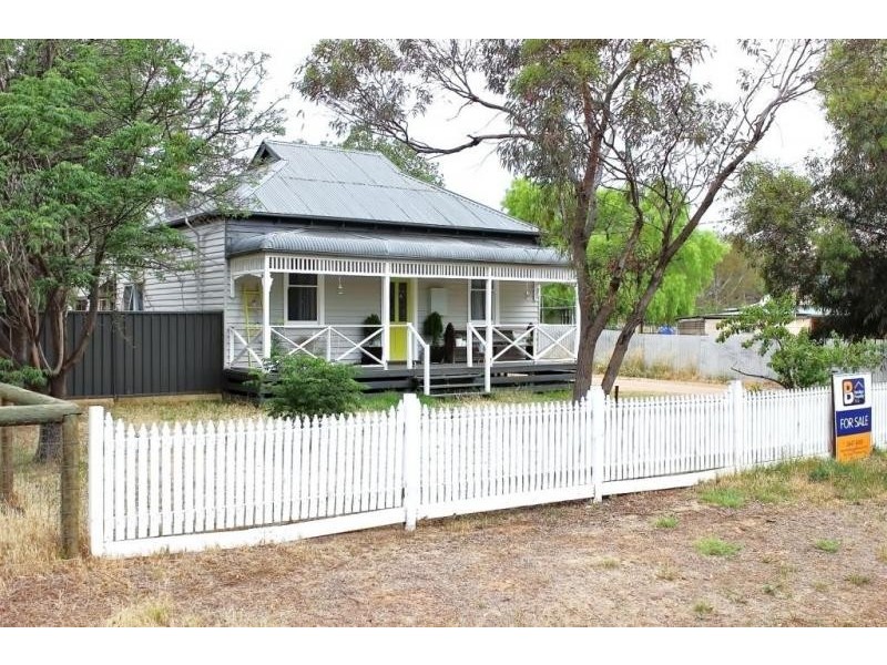 33 Charlton Road, Wedderburn VIC 3518