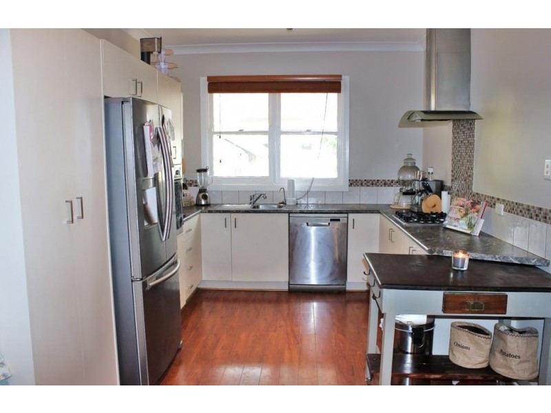 33 Charlton Road, Wedderburn VIC 3518