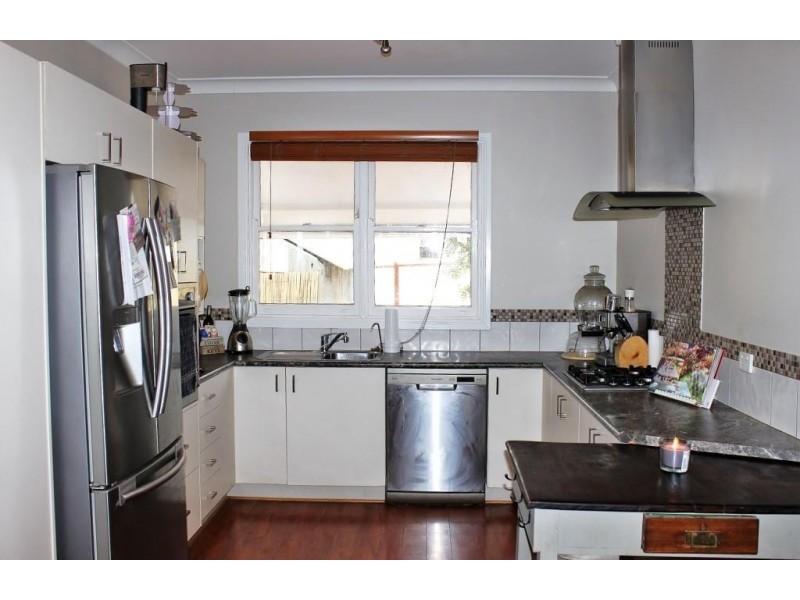33 Charlton Road, Wedderburn VIC 3518