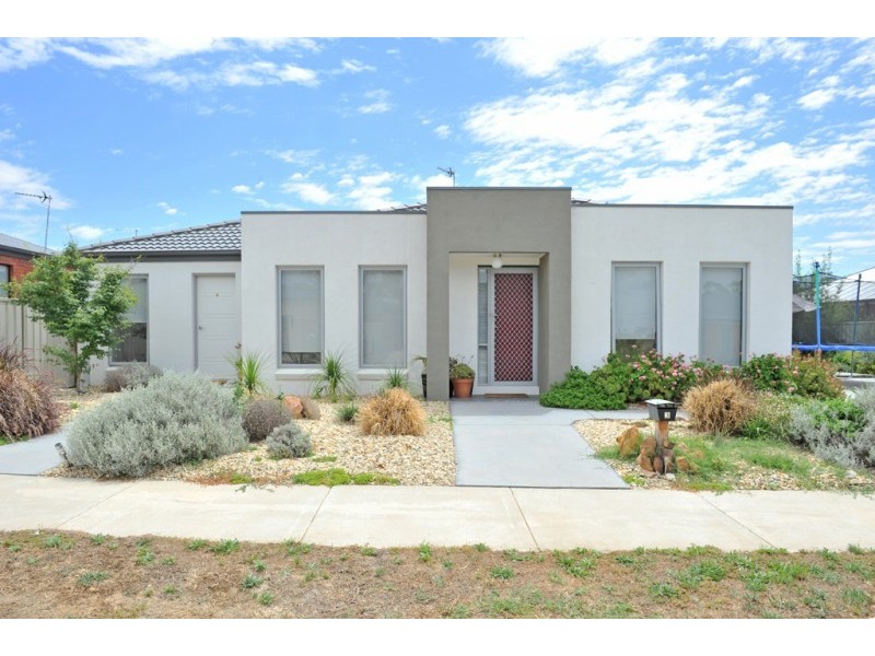 3 Barnett Drive, Kangaroo Flat VIC 3555