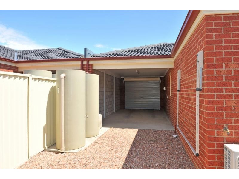 8/10 Druid Street, Golden Square VIC 3555