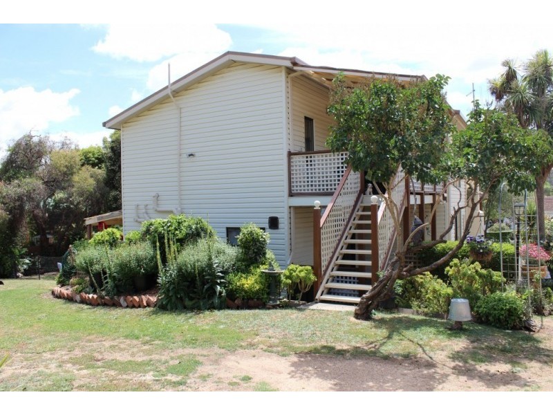 16 Baird Street, Castlemaine VIC 3450