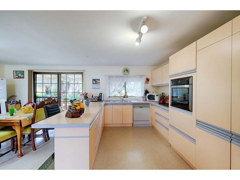 16 Baird Street, Castlemaine VIC 3450