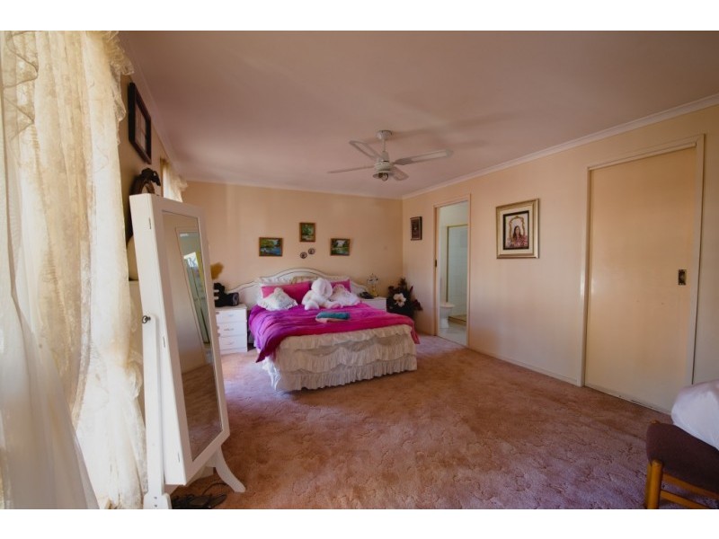 16 Baird Street, Castlemaine VIC 3450