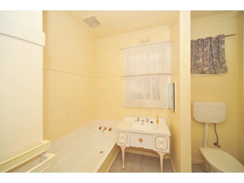 462 High Street, Golden Square VIC 3555