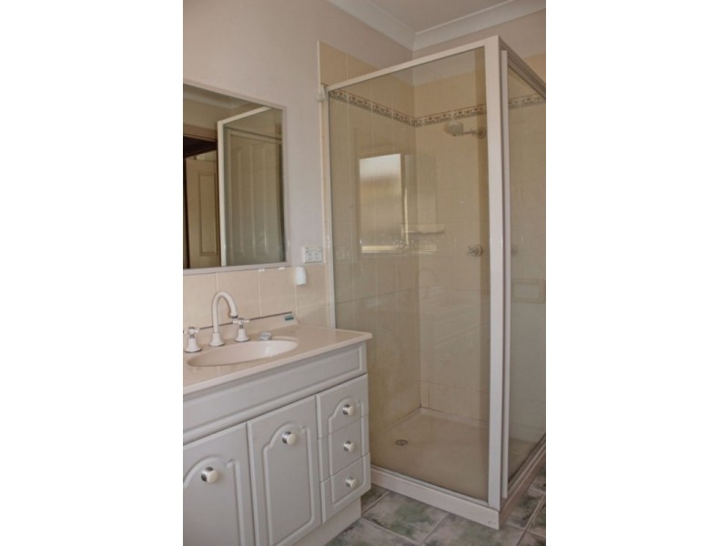 6 Retreat Road, Flora Hill VIC 3550