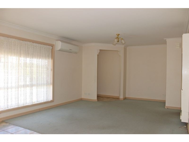 6 Retreat Road, Flora Hill VIC 3550