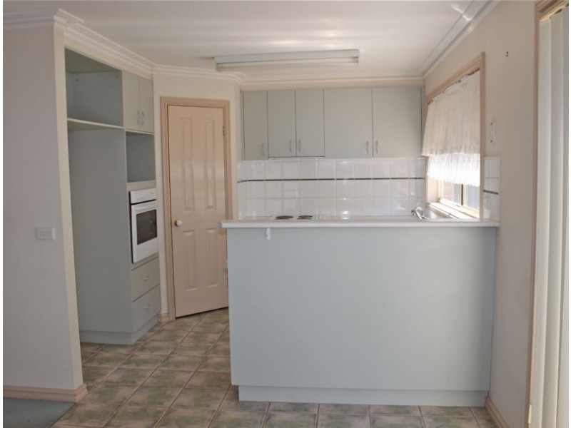 6 Retreat Road, Flora Hill VIC 3550