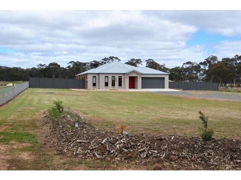 6 Eddington Street, Axedale VIC 3551