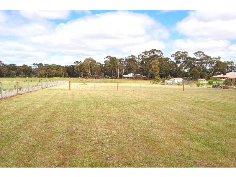 6 Eddington Street, Axedale VIC 3551