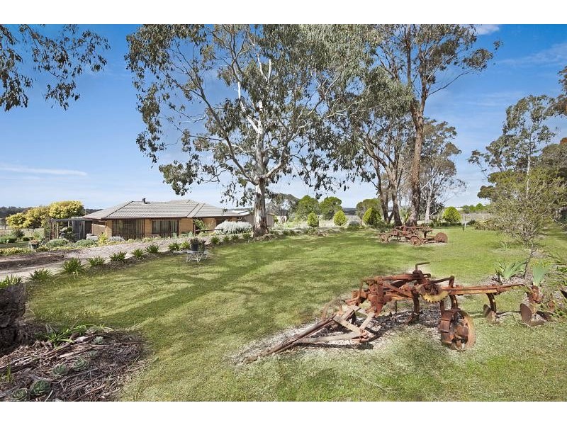 2382 Harmony Way, Elphinstone VIC 3448