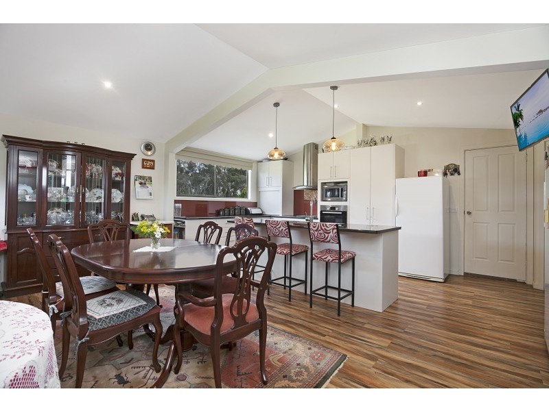 2382 Harmony Way, Elphinstone VIC 3448