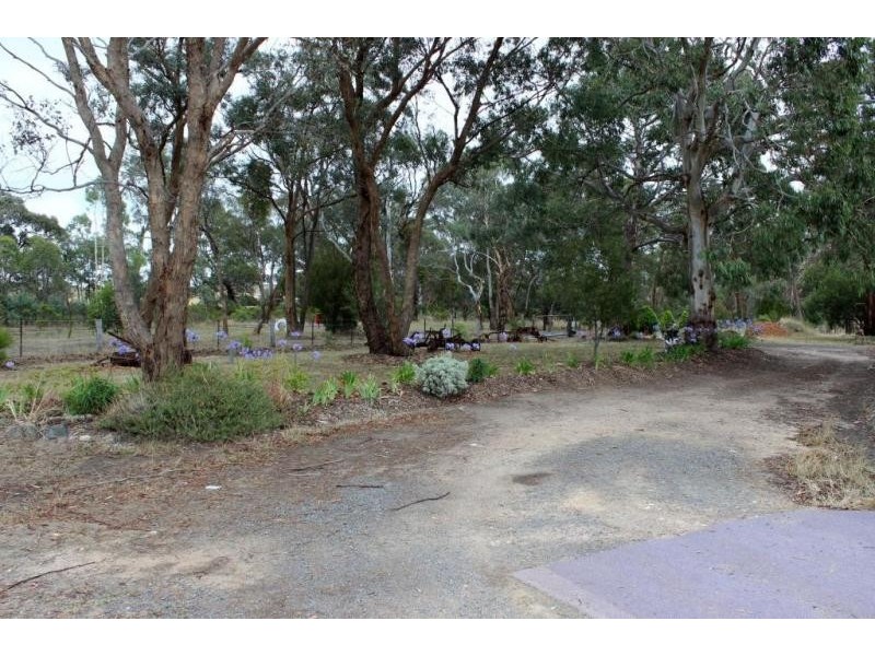 2382 Harmony Way, Elphinstone VIC 3448