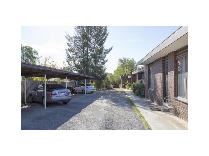 2/44 Panton Street, Golden Square VIC 3555