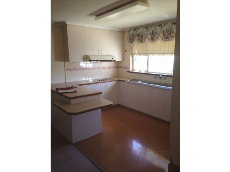 415 High Street, Golden Square VIC 3555