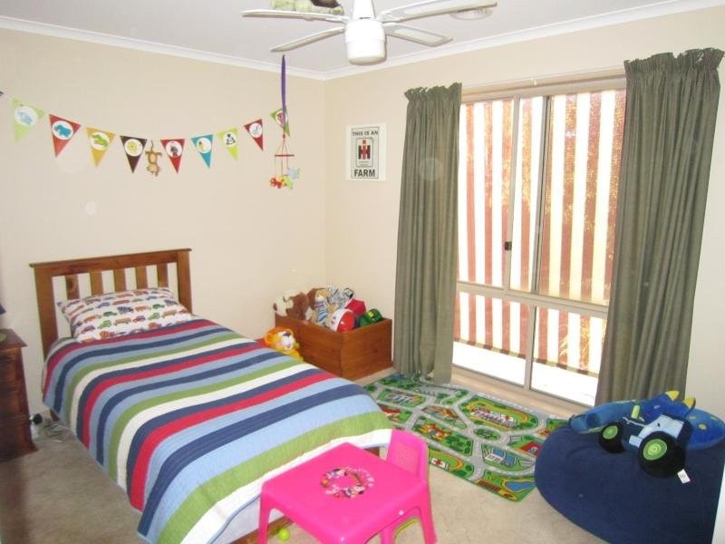 35 Gallway Drive, Eaglehawk VIC 3556