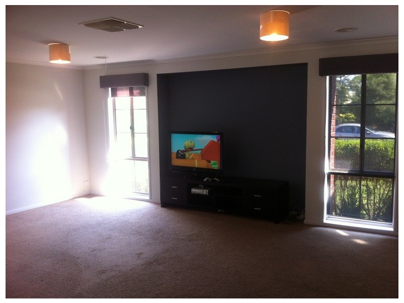 35 Gallway Drive, Eaglehawk VIC 3556