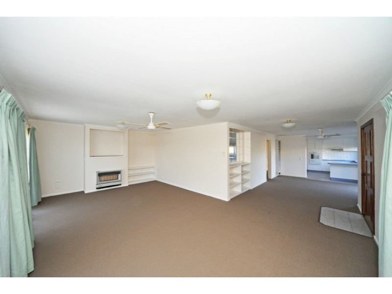 34 Magellan Crescent, Kangaroo Flat VIC 3555
