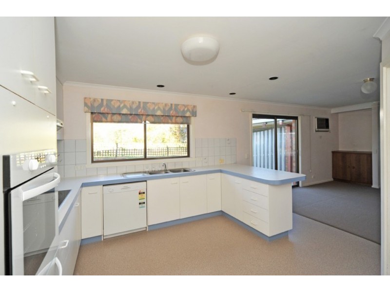 34 Magellan Crescent, Kangaroo Flat VIC 3555