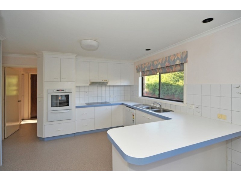 34 Magellan Crescent, Kangaroo Flat VIC 3555