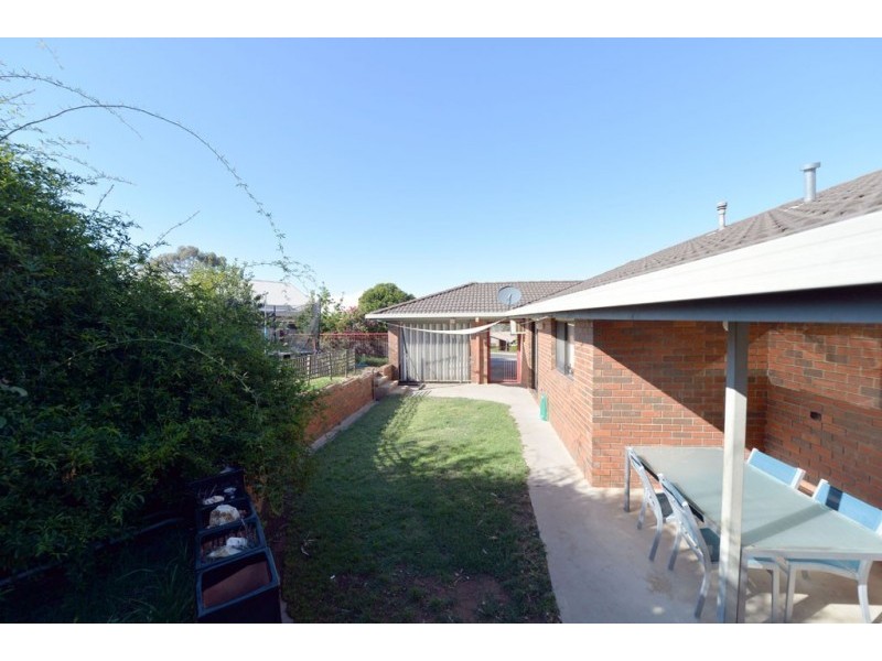 34 Magellan Crescent, Kangaroo Flat VIC 3555