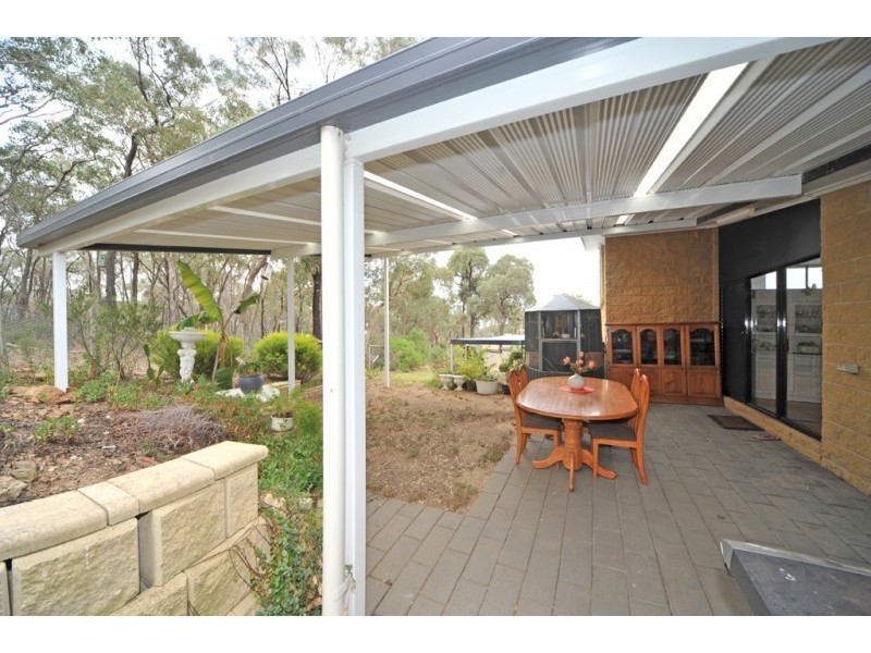 5 Kenny Court, Kangaroo Flat VIC 3555