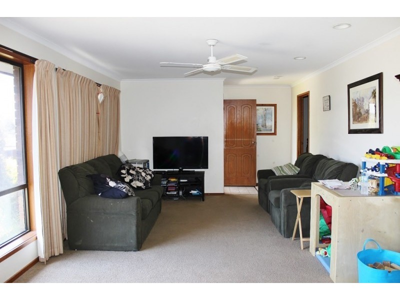 30 William Drive, Kangaroo Flat VIC 3555