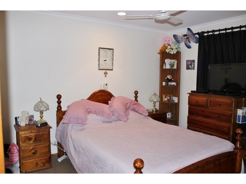 30 William Drive, Kangaroo Flat VIC 3555