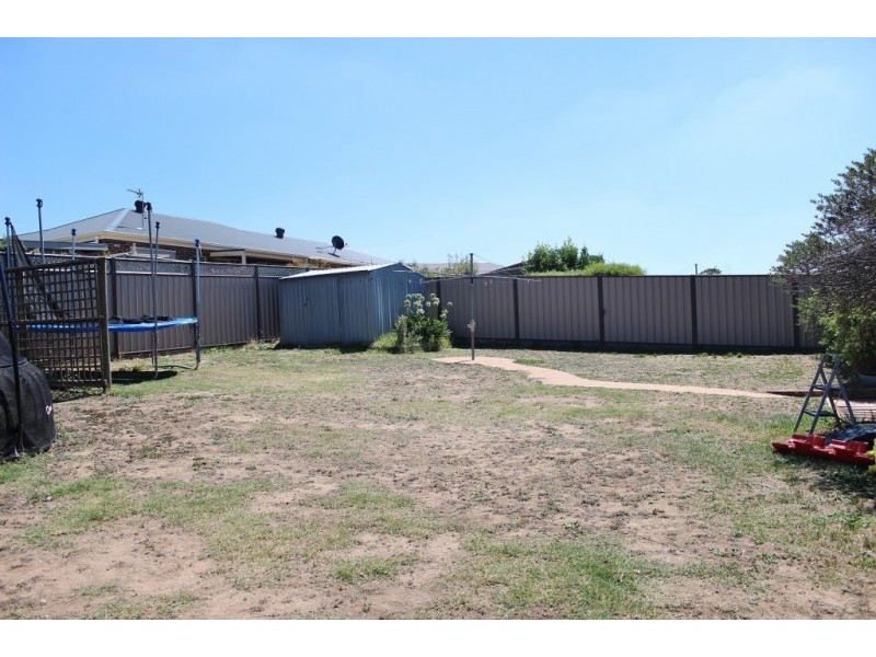 30 William Drive, Kangaroo Flat VIC 3555