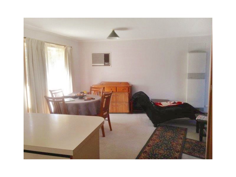 28 Mistletoe Street, Golden Square VIC 3555