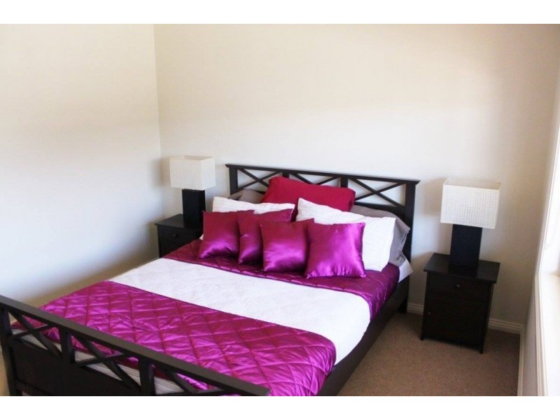 27/31 Furness Street, Kangaroo Flat VIC 3555