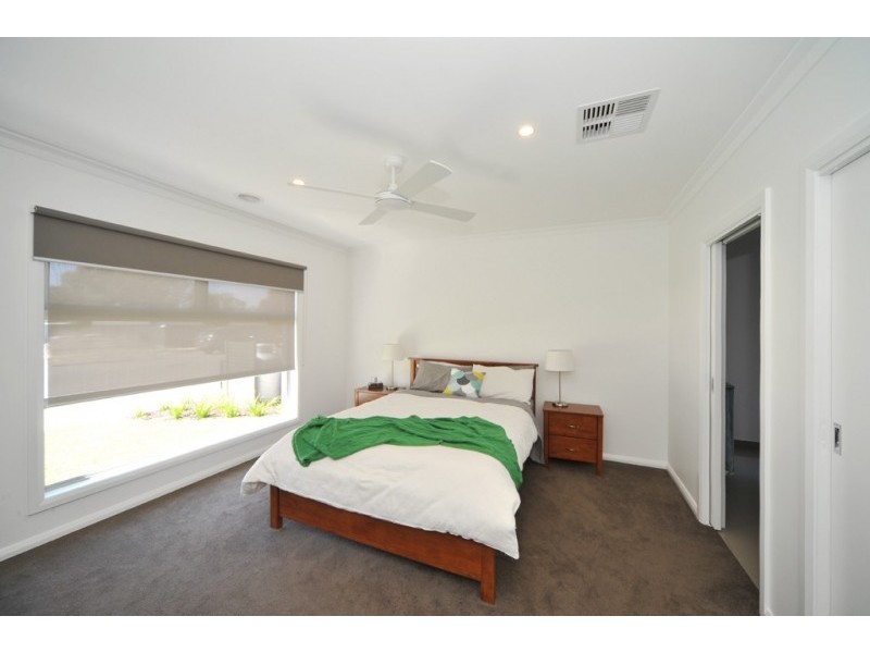8 Evermore Drive, Marong VIC 3515