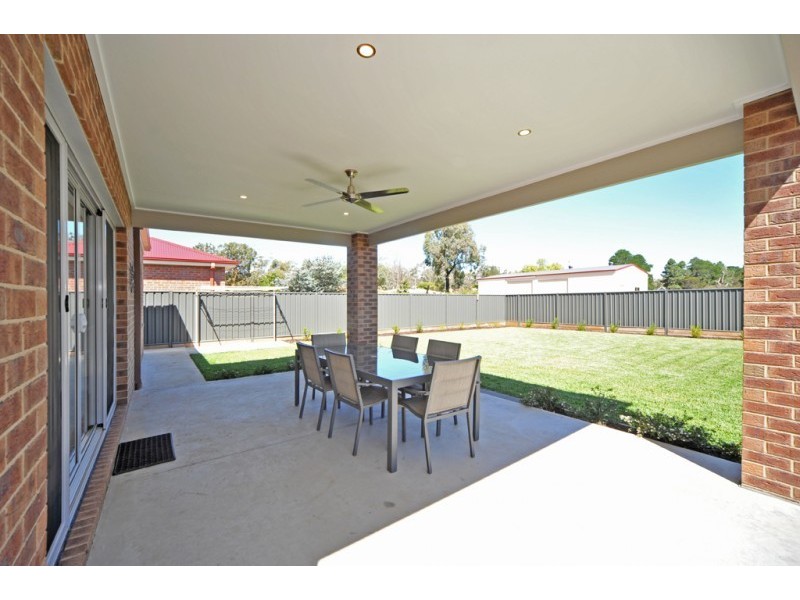 8 Evermore Drive, Marong VIC 3515