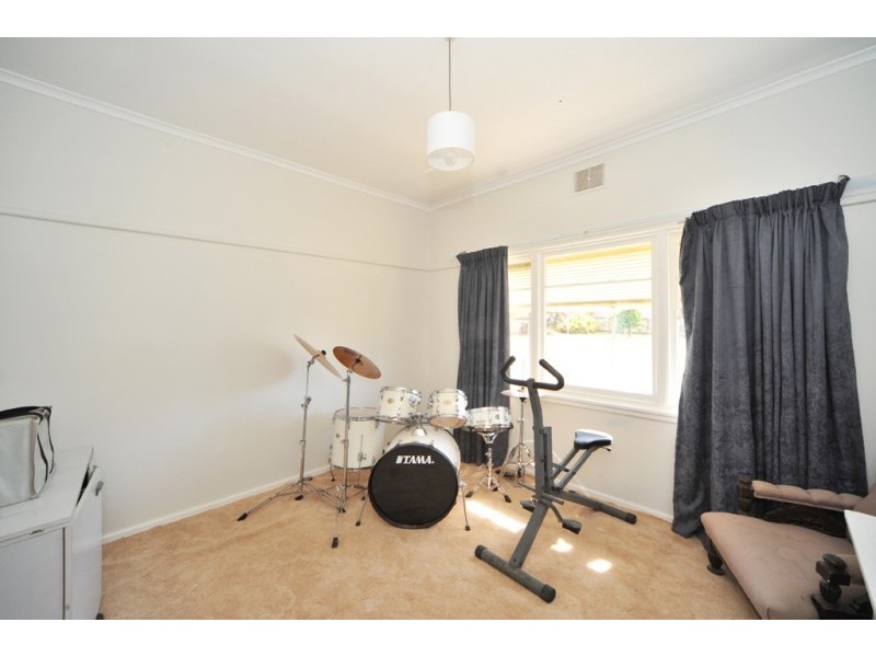 34 Morrison Street, Kangaroo Flat VIC 3555