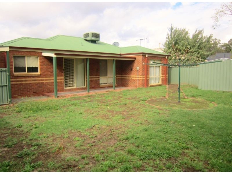 14 Jamison Park Drive, Kangaroo Flat VIC 3555