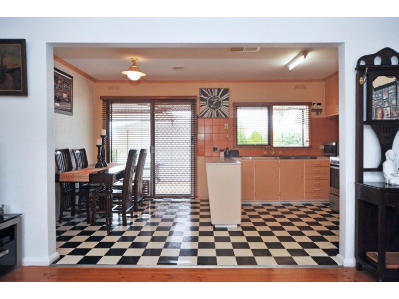 27 Green Street, California Gully VIC 3556