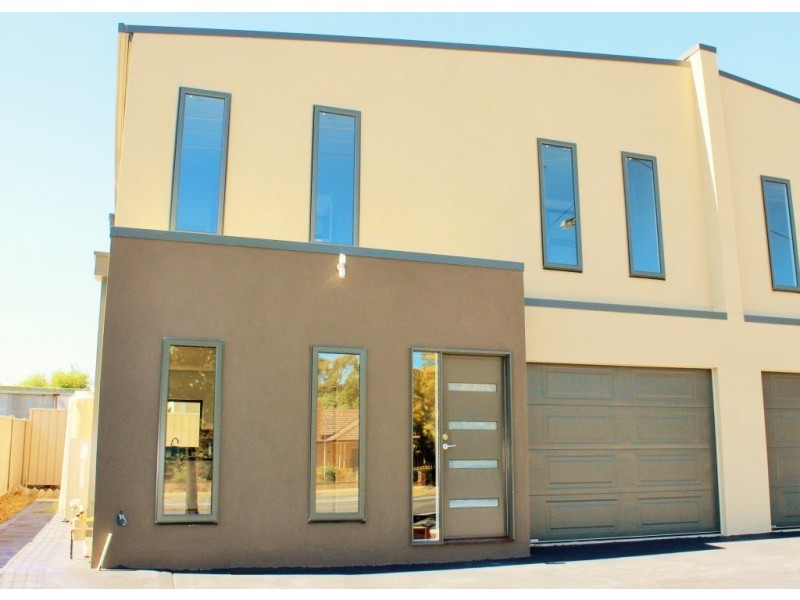 1/3 High Street, Kangaroo Flat VIC 3555