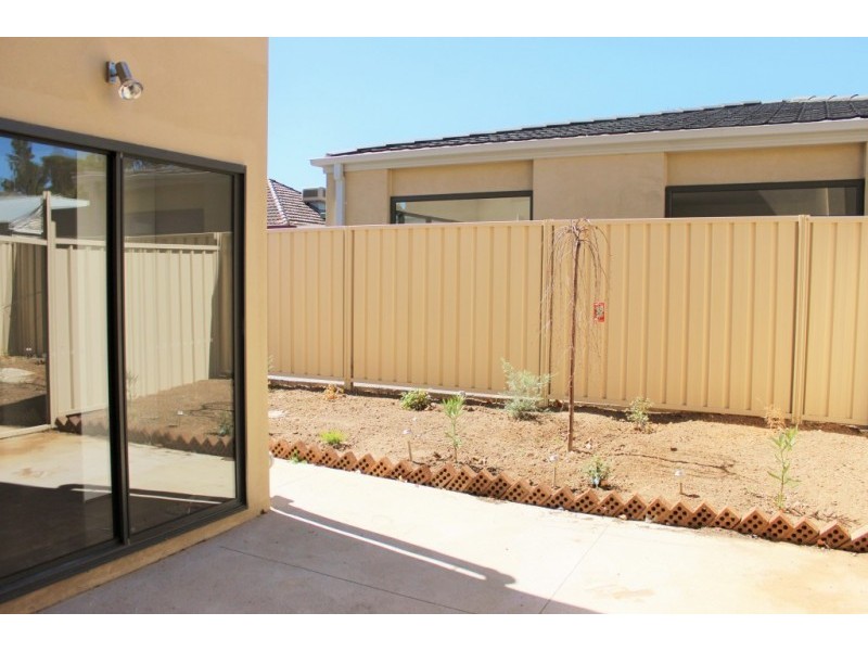 1/3 High Street, Kangaroo Flat VIC 3555