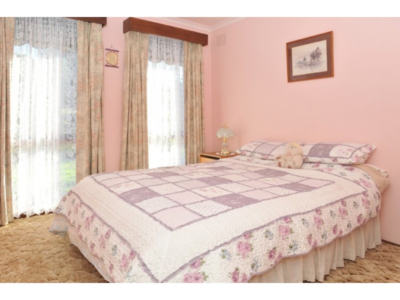 126 Olympic Parade, Kangaroo Flat VIC 3555