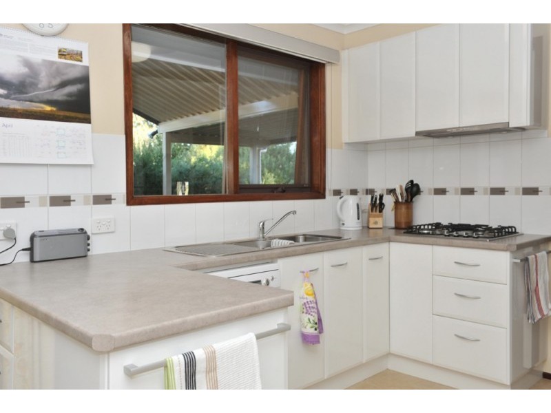 126 Olympic Parade, Kangaroo Flat VIC 3555