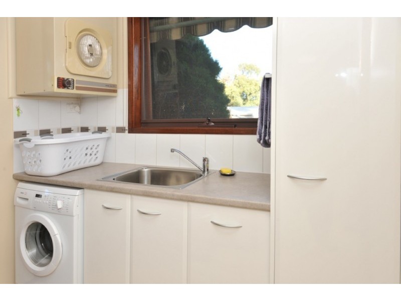 126 Olympic Parade, Kangaroo Flat VIC 3555