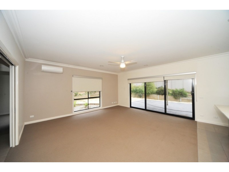 17 Yurunga Drive, Castlemaine VIC 3450