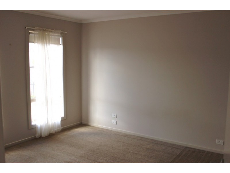 2 Bushwalk Grove, Epsom VIC 3551